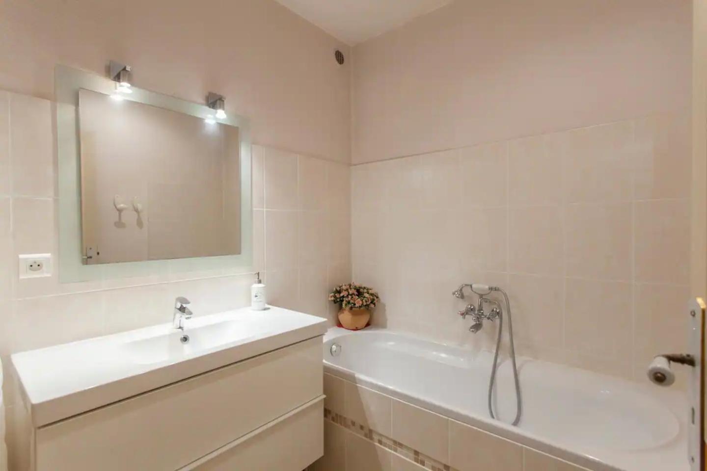 Chambre Privee En Hyper-Centre De Γκρενόμπλ Εξωτερικό φωτογραφία